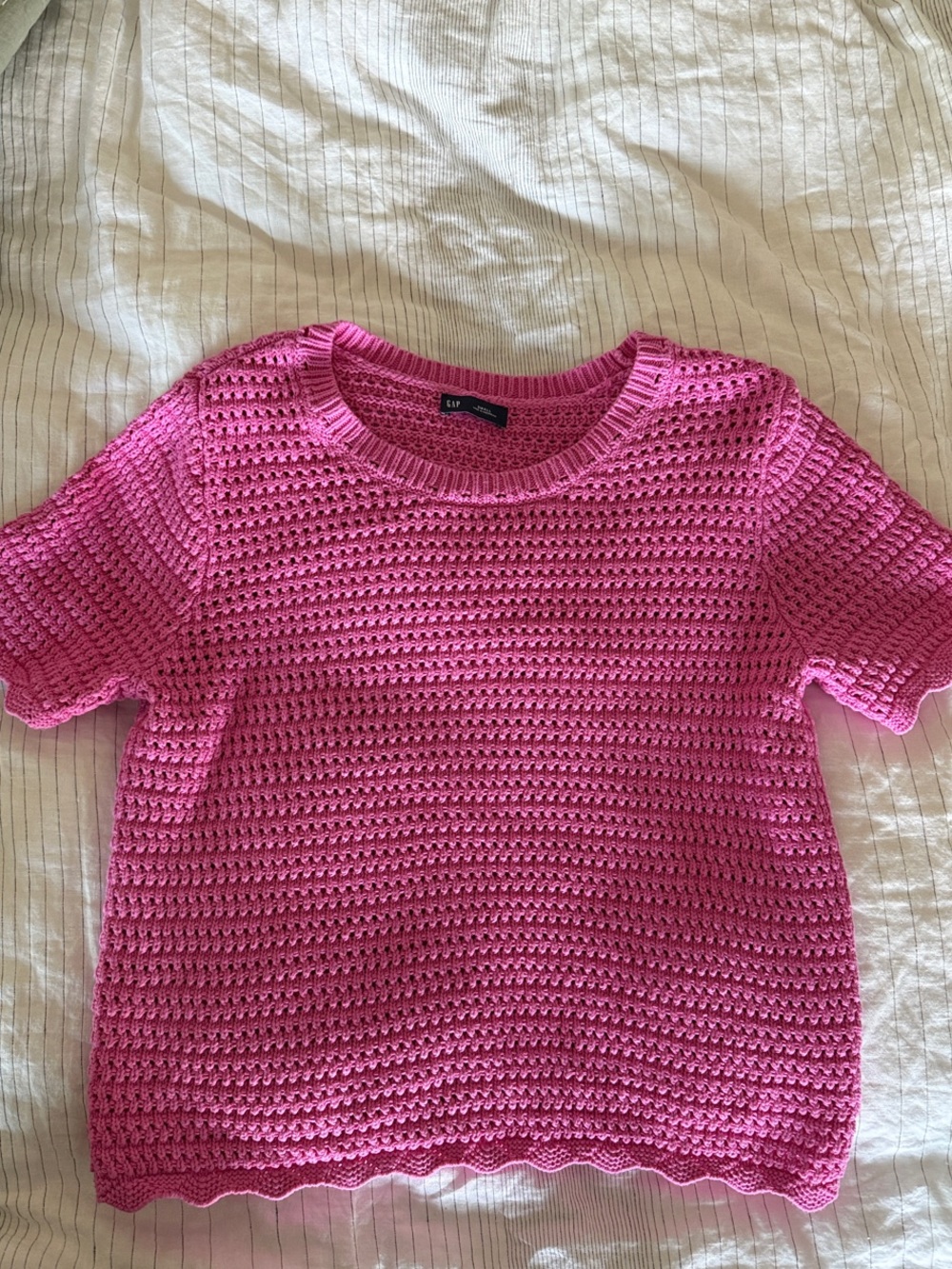 GAP Hot Pink Crochet Short Sleeve Top